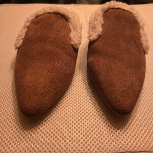 Splendid 7.5 fur- lined suede slides. Very comfy, New without tags